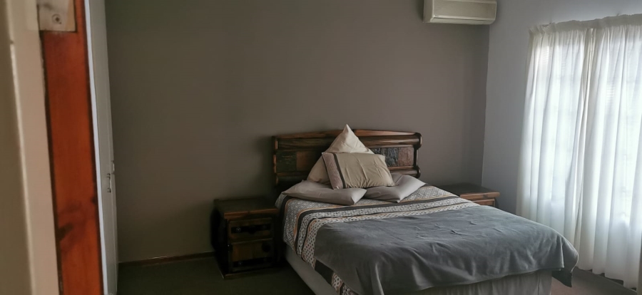 3 Bedroom Property for Sale in Safari Gardens North West